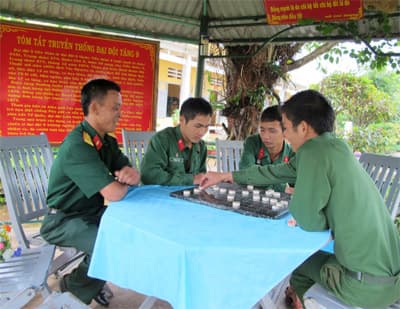 Như những trang sử vàng sống động