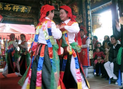 Lẳng lơ như “đĩ đánh bồng”