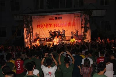 Bùng nổ trong cơn bão rock đậm chất lính