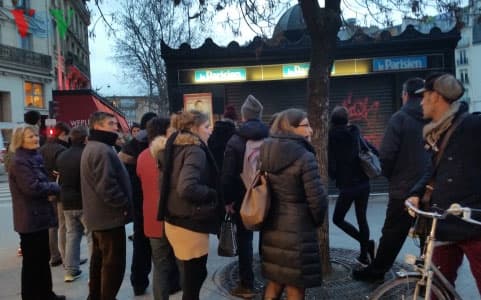 5 triệu bản tạp chí Charlie Hebdo bán hết trong một ngày