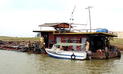 An toàn cho người dân vui Xuân
