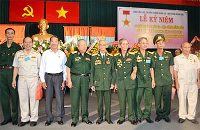 Bảo vệ bước tiến của đại quân