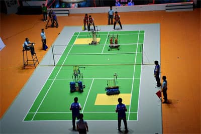 Sôi động vòng chung kết Robocon Việt Nam 2015