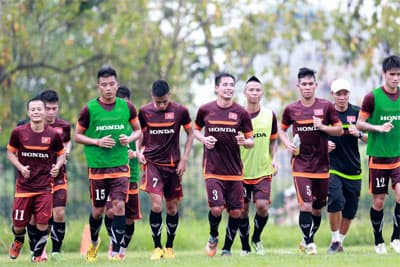 "Vừa làm nông vừa đan giỏ"