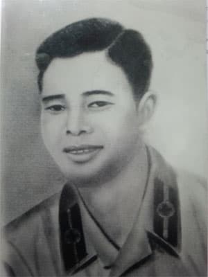 Tìm người thân và đồng đội