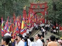 Hành hương về Đất Tổ