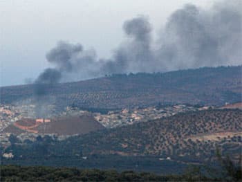 Không quân Syria lần đầu tiên không kích quy mô lớn ở ngoại vi thủ đô Damascus