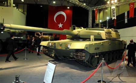 Thổ Nhĩ Kỳ mời Azerbaijan hợp tác sản xuất MBT Altay