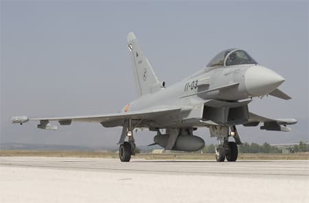 Finmeccanica nhận hợp đồng bảo dưỡng chiến đấu cơ Typhoon