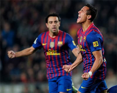 Barca áp sát Real với khoảng cách 1 điểm