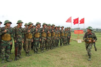Nâng cao năng lực tiến hành CTĐ, CTCT của trung đội trưởng