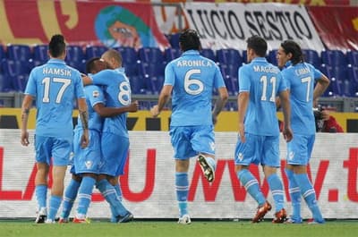 Roma thất thế trong cuộc đua vào top 3