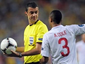 UEFA hài lòng về hoạt động trọng tài tại EURO 2012