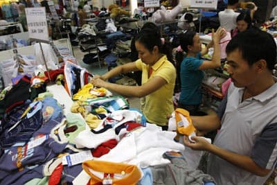 Tạo mặt bằng cho hệ thống phân phối hàng Việt
