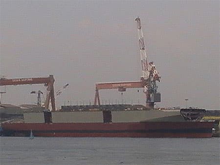 Ấn Độ sẽ có tàu sân bay nội địa đầu tiên vào năm 2015