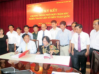 Phối hợp chăm sóc, tu bổ nghĩa trang liệt sĩ trên toàn quốc