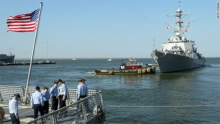 Tàu chiến Mỹ va chạm với tàu chở dầu Nhật tại eo Hormuz