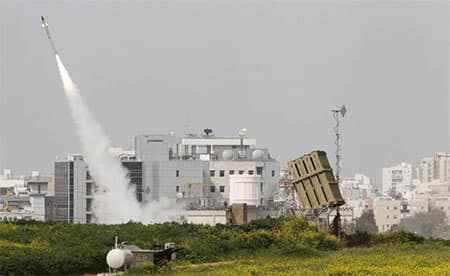 Israel thử nghiệm khả năng báo động tên lửa bằng...SMS