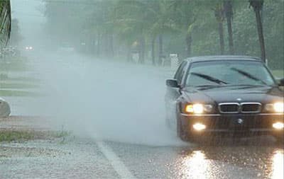 Nhiều tỉnh phía Bắc, phía Nam cùng lúc bị thiên tai