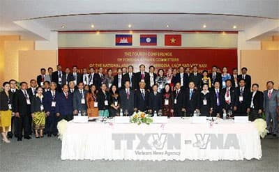 Xem xét khả năng thành lập ủy ban liên Quốc hội Cam-pu-chia  -  Lào  -  Việt Nam