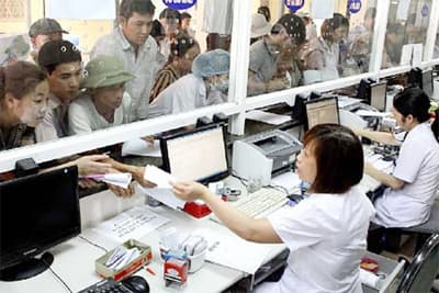 Ngày đầu tăng viện phí: Dân nghèo đồng bằng lo lắng