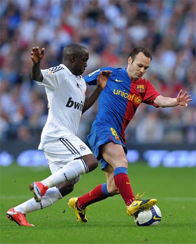 Essien đẩy Diarra khỏi Real Madrid