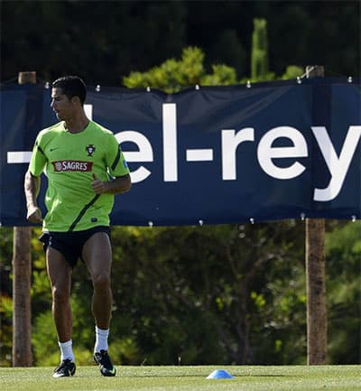 'ManCity đề nghị Ronaldo lương 20 triệu euro'