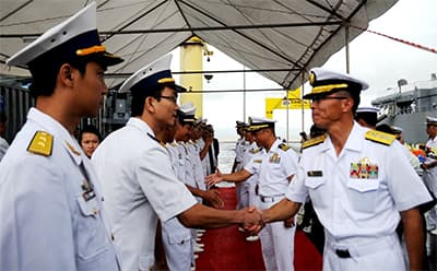 Tàu tự vệ biển Nhật Bản cập cảng Tiên Sa