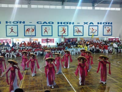 Khai mạc Hội thi trình diễn trang phục 3 dân tộc Kinh-Khmer-Hoa