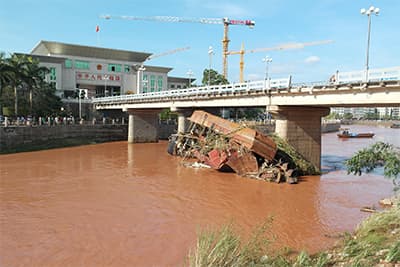Khắc phục hậu quả bão, lũ nơi địa đầu Tổ quốc