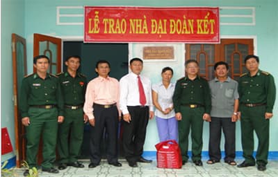 BĐBP Bình Định trao nhà Đại đoàn kết cho các đối tượng khó khăn