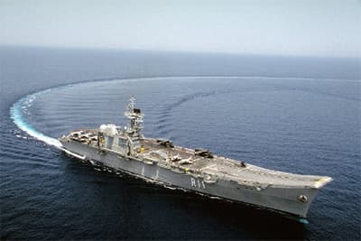 Philippine muốn mua tàu sân bay cũ của Tây Ban Nha