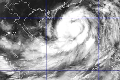 Bão số 7 cách quần đảo Hoàng Sa 450 km về phía Đông Bắc, biển động dữ dội