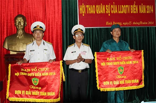 Tự vệ biển đua tài