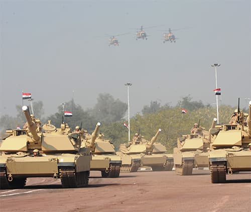Iraq chi bộn mua đạn pháo tăng chống IS