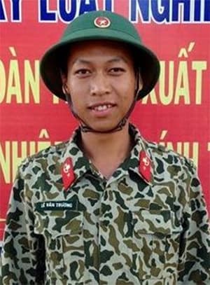 Binh nhì Lê Xuân Trường trả lại ví rơi