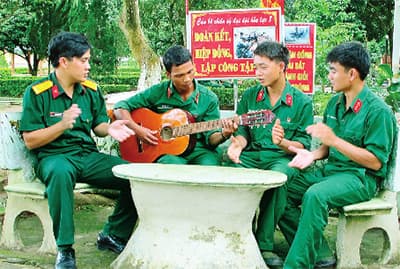 Thơ về Bộ đội đồ sộ và vô cùng sáng đẹp