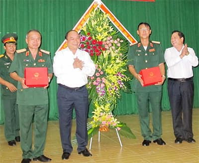 Phó thủ tướng Nguyễn Xuân Phúc thăm và làm việc tại Binh đoàn 16