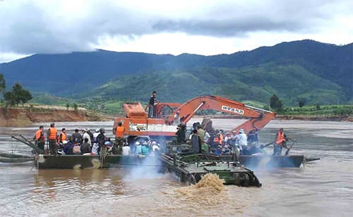 Sát cánh với đồng bào Tây Nguyên
