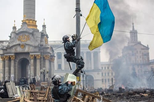 Kiev rực lửa...
