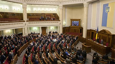 Ukraine: Dù “mất tích”, Quốc hội vẫn kiện tổng thống ra tòa án quốc tế