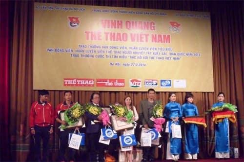 5 huấn luyện viên thể thao được khen thưởng