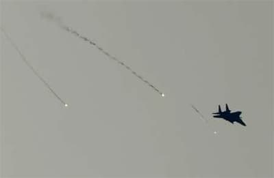 Israel lại không kích Dải Gaza
