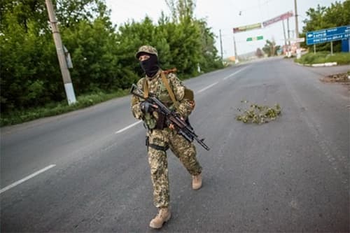Vệ binh quốc gia Ukraine tấn công Kramatorsk và Slavyansk