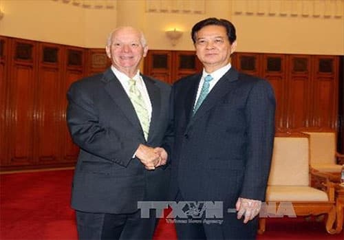 Thủ tướng Nguyễn Tấn Dũng tiếp Thượng nghị sĩ Benjamin Cardin