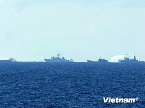 Trung Quốc tăng thêm 2 tàu quân sự ở khu vực giàn khoan Hải Dương-981