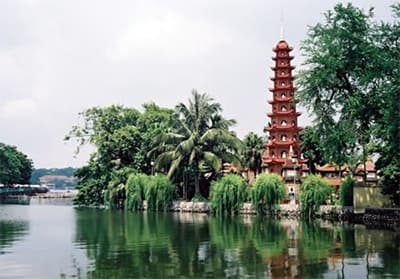 Hà Nội trời tiếp tục mát dịu, các tỉnh Tây Bắc đề phòng tố lốc, lũ quét
