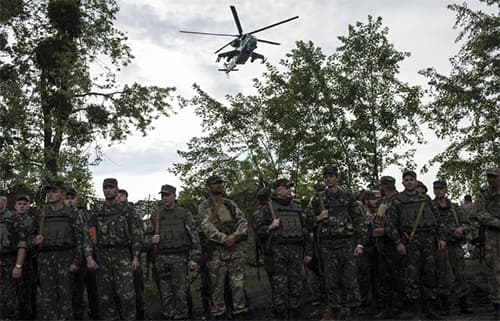 Kiev sẵn sàng đàm phán với điều kiện hai bên cùng ngừng bắn