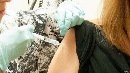 Anh thử nghiệm vaccine mới chống Ebola trên người