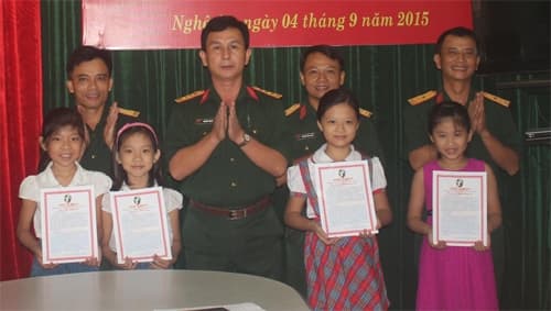 Chăm lo con chữ ở hậu phương